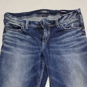 Silver Jeans Women's Straight Leg in Classic Blue
